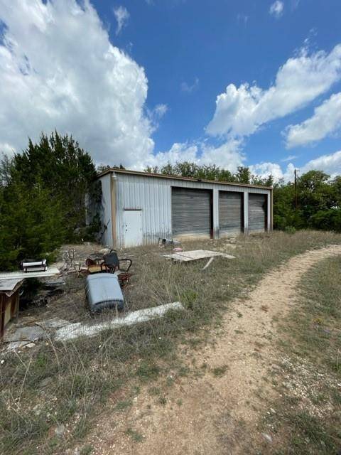 2250 Walter White RD, Leakey, TX 78873
