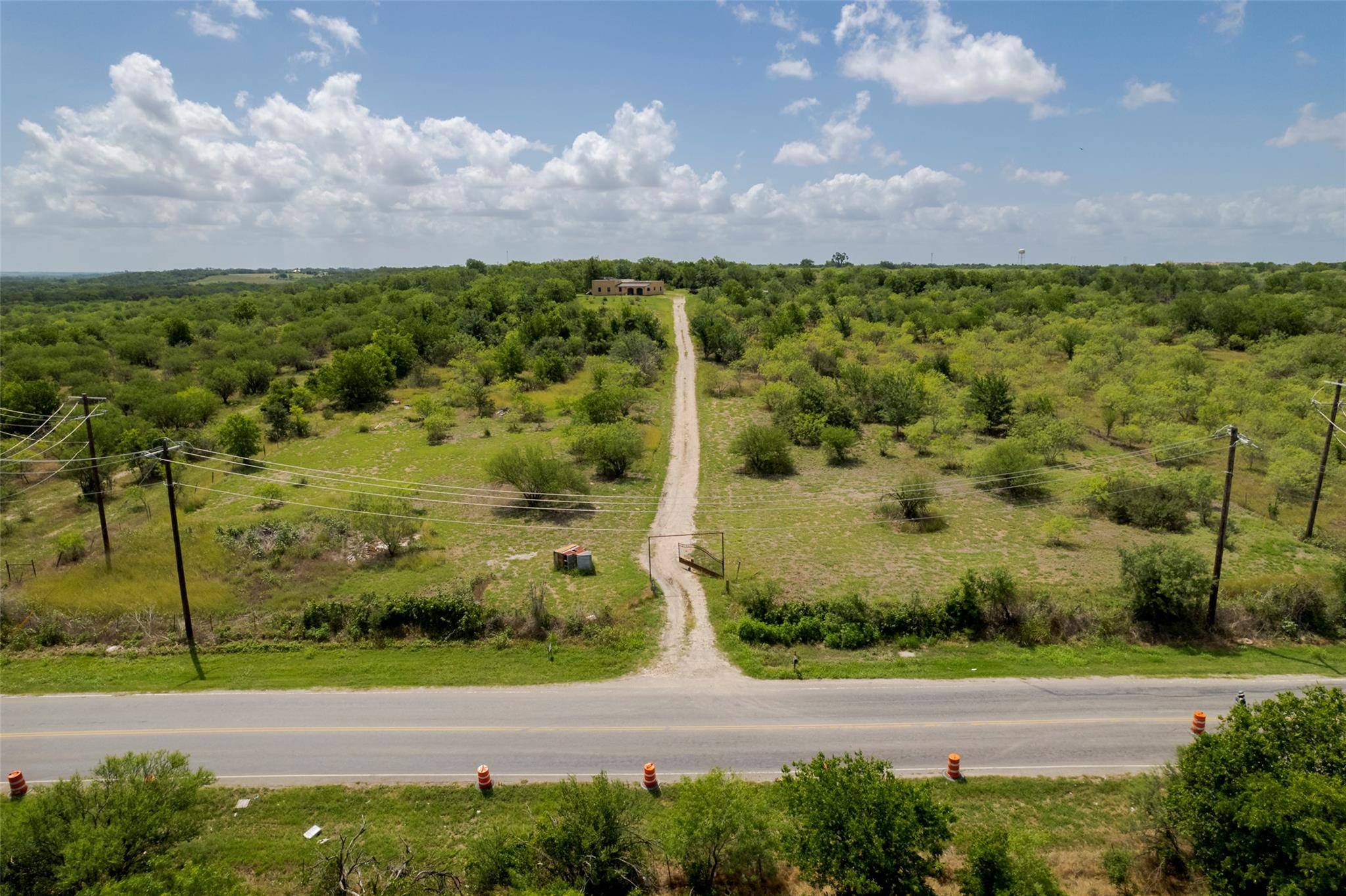474 Heidenreich LN, Kyle, TX 78640
