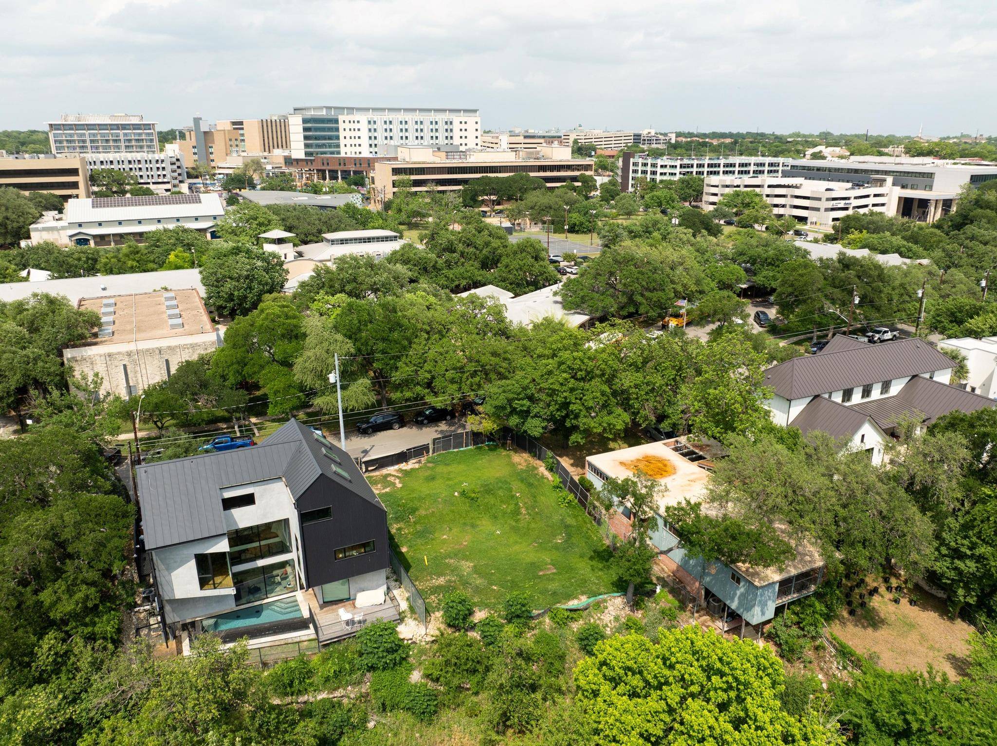 1113 W 31 ST, Austin, TX 78705