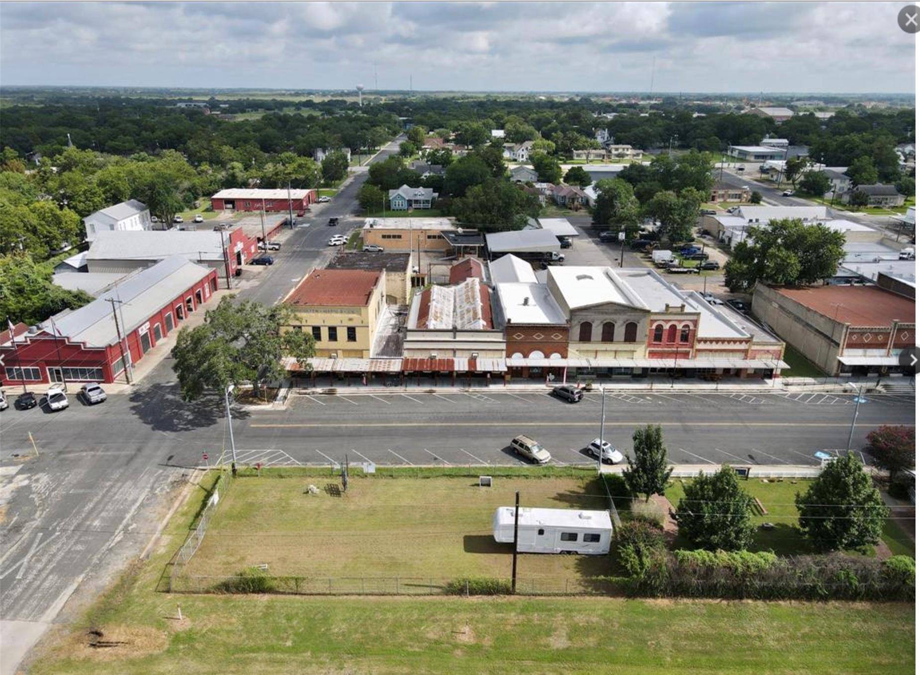 640 N Main ST, Schulenburg, TX 78956