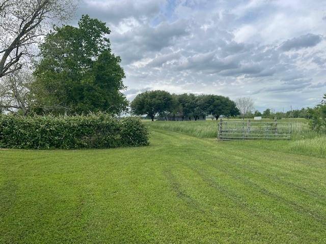 9202 N FM 331, Bellville, TX 77418
