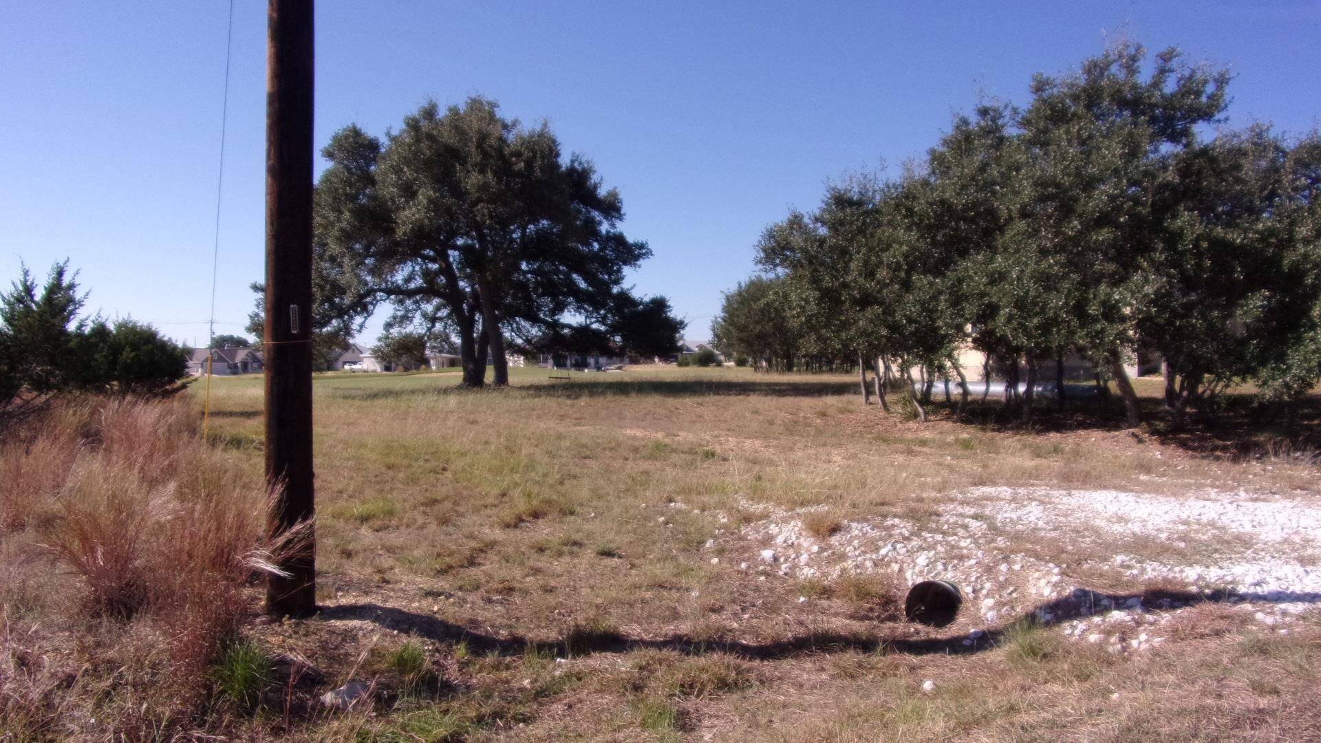 216 N Calvin Barrett DR, Blanco, TX 78606