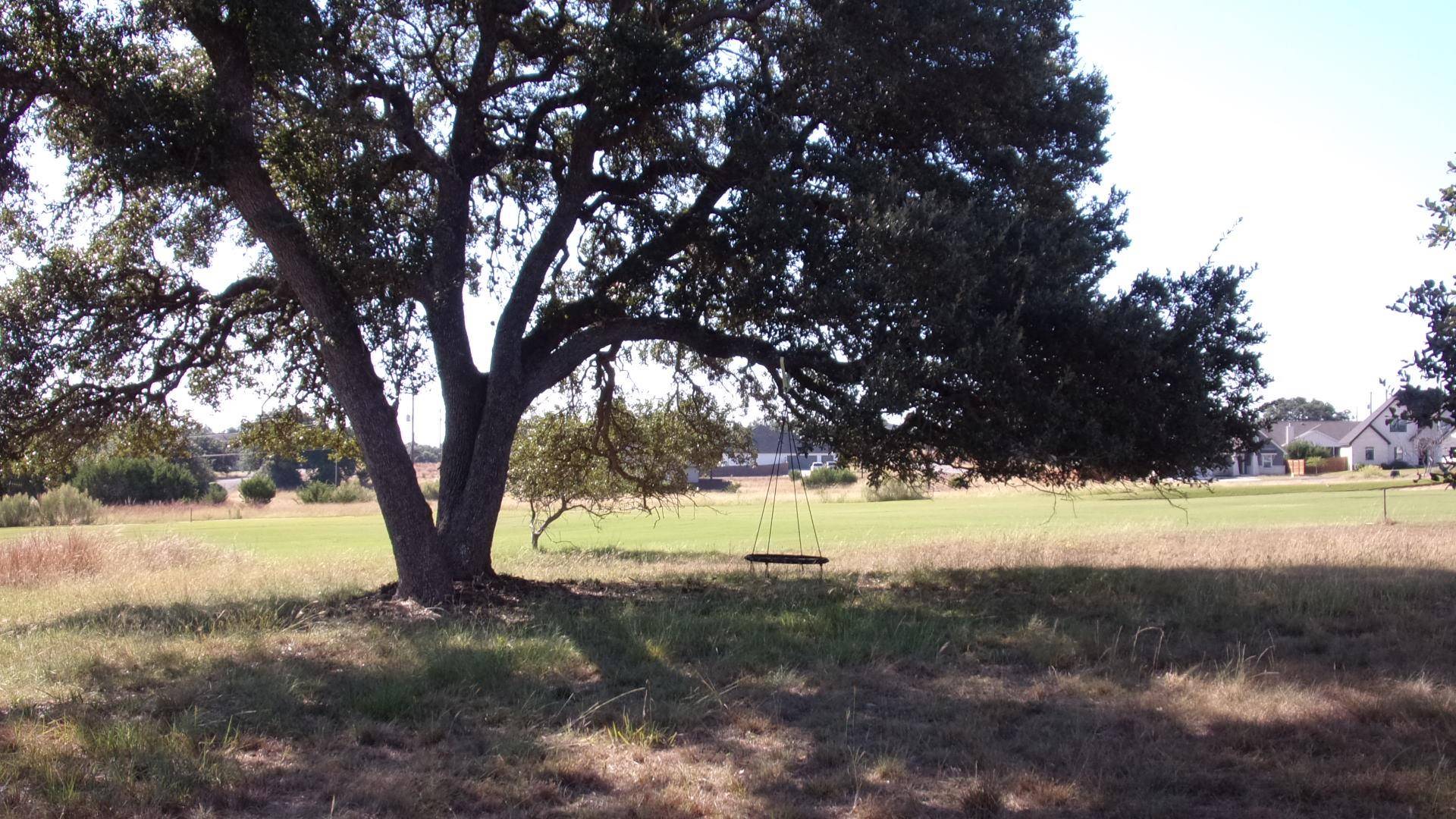 216 N Calvin Barrett DR, Blanco, TX 78606