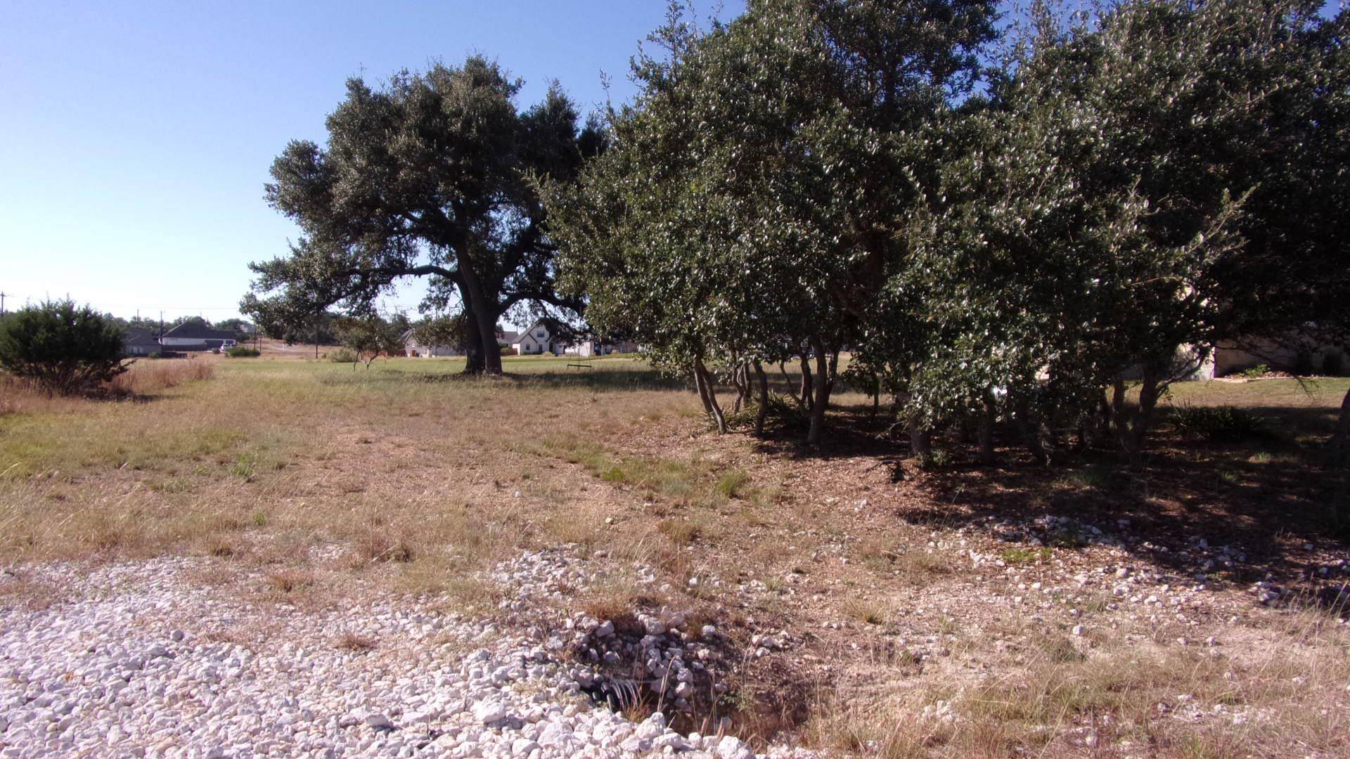 216 N Calvin Barrett DR, Blanco, TX 78606