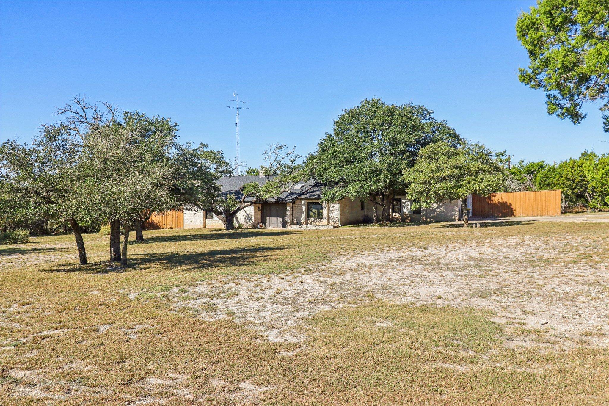 205 Northwood Hills DR, Fredericksburg, TX 78624