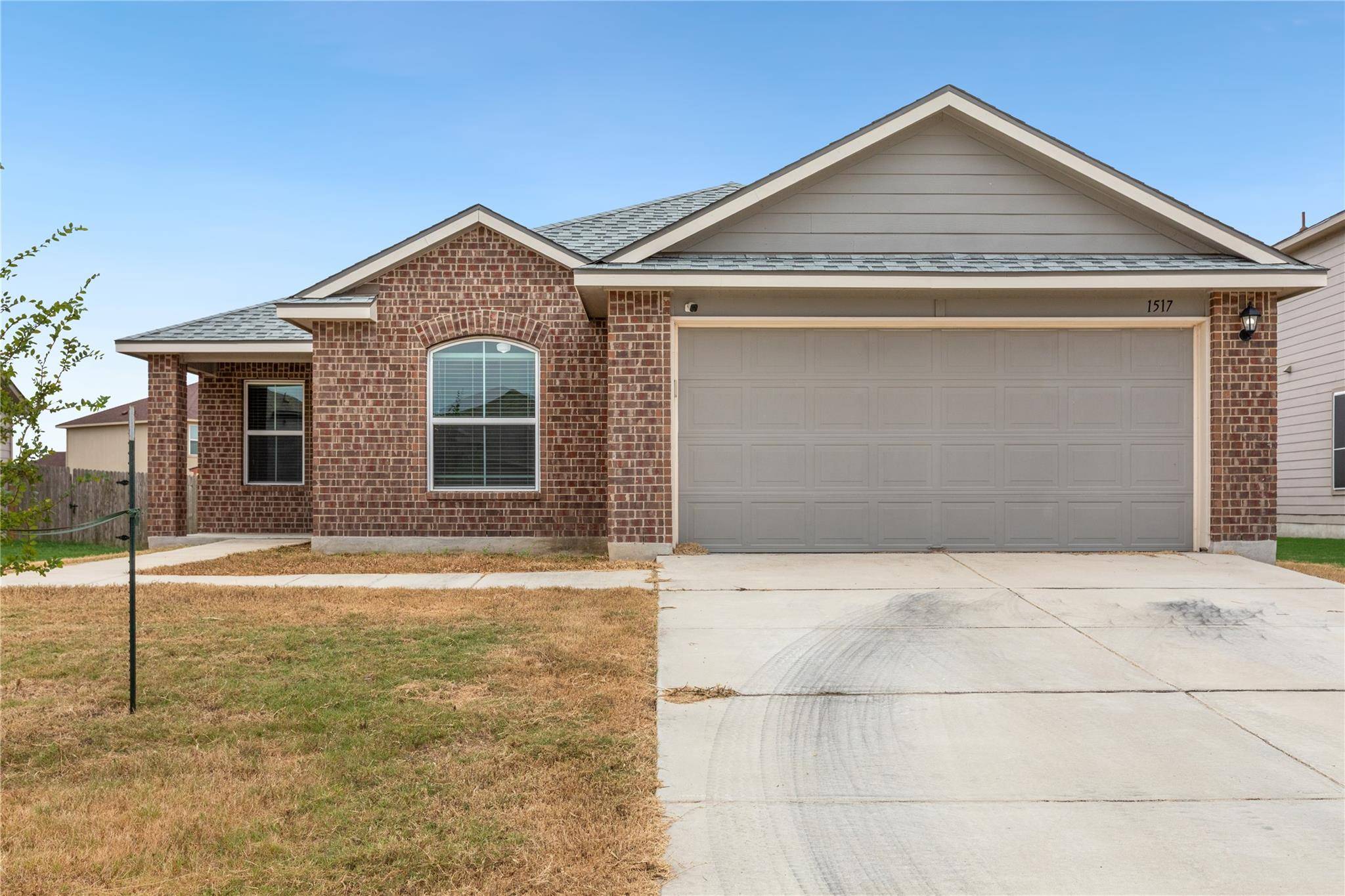 1517 Birmingham DR, Seguin, TX 78155