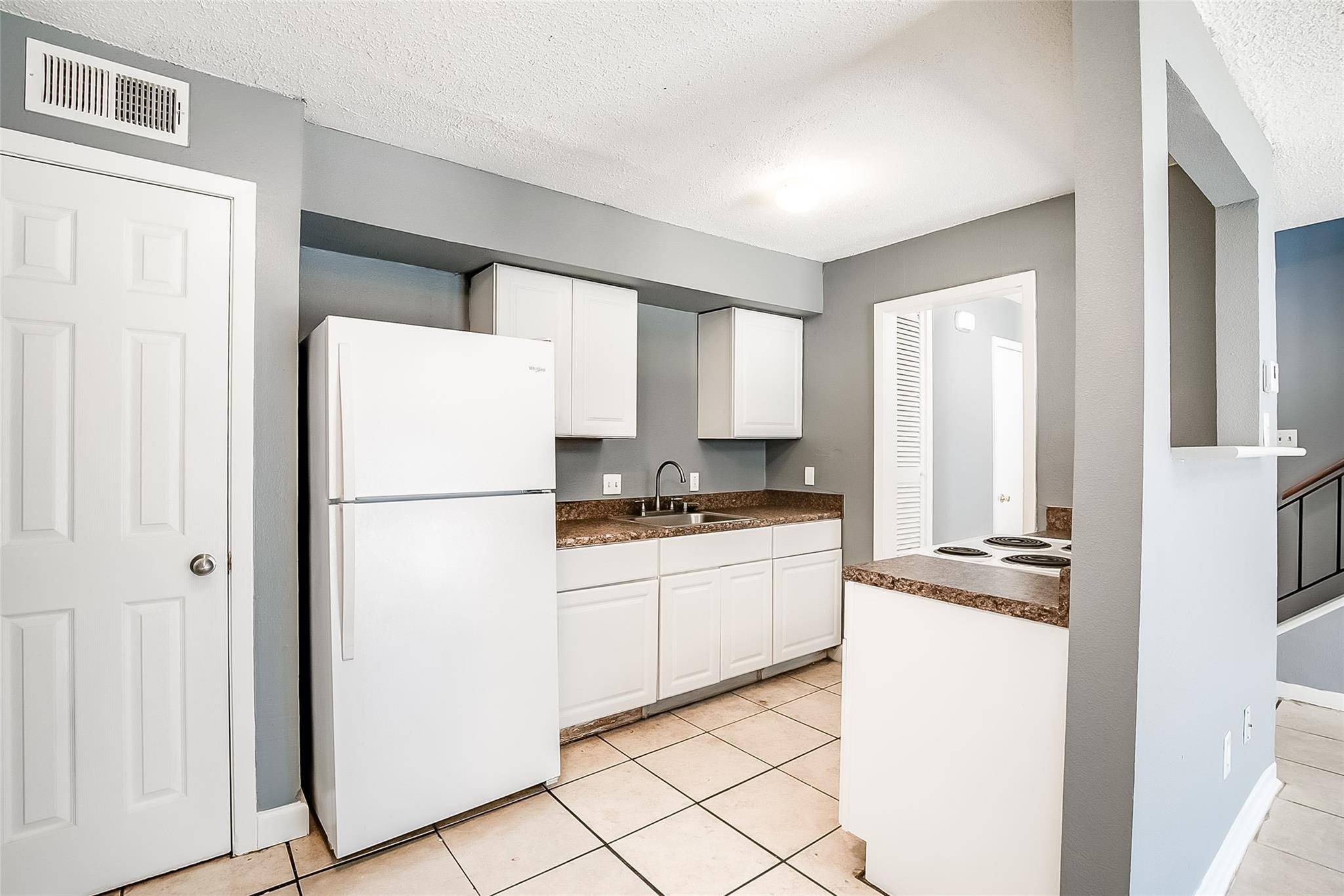 2215 Missionhill DR #104, Austin, TX 78741