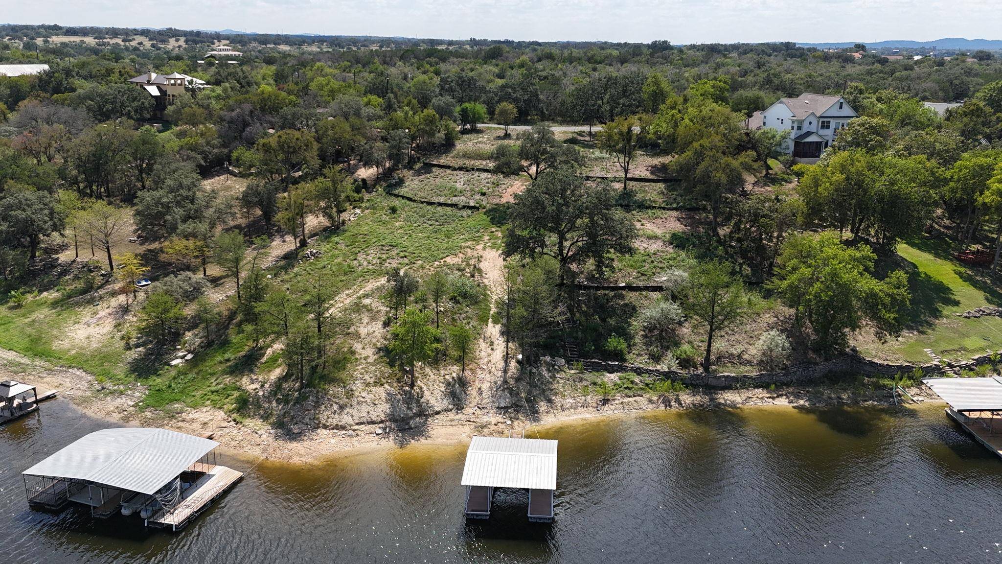 1013 Lake Shore DR, Spicewood, TX 78669