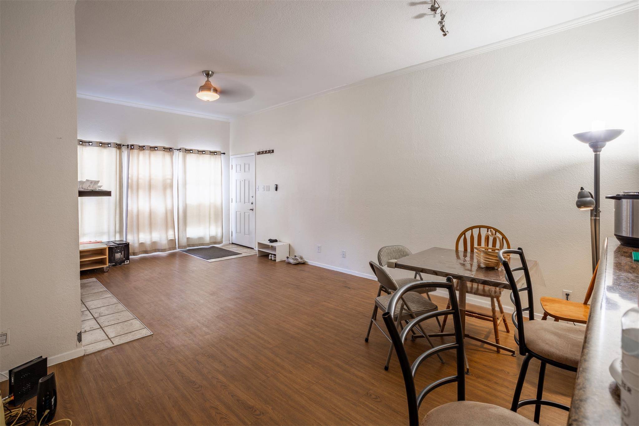 807 W 25th ST #102, Austin, TX 78705