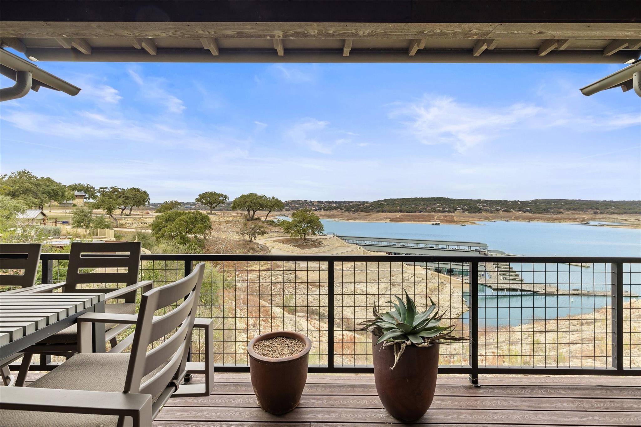 2217 Seabiscuit CV #127, Spicewood, TX 78669