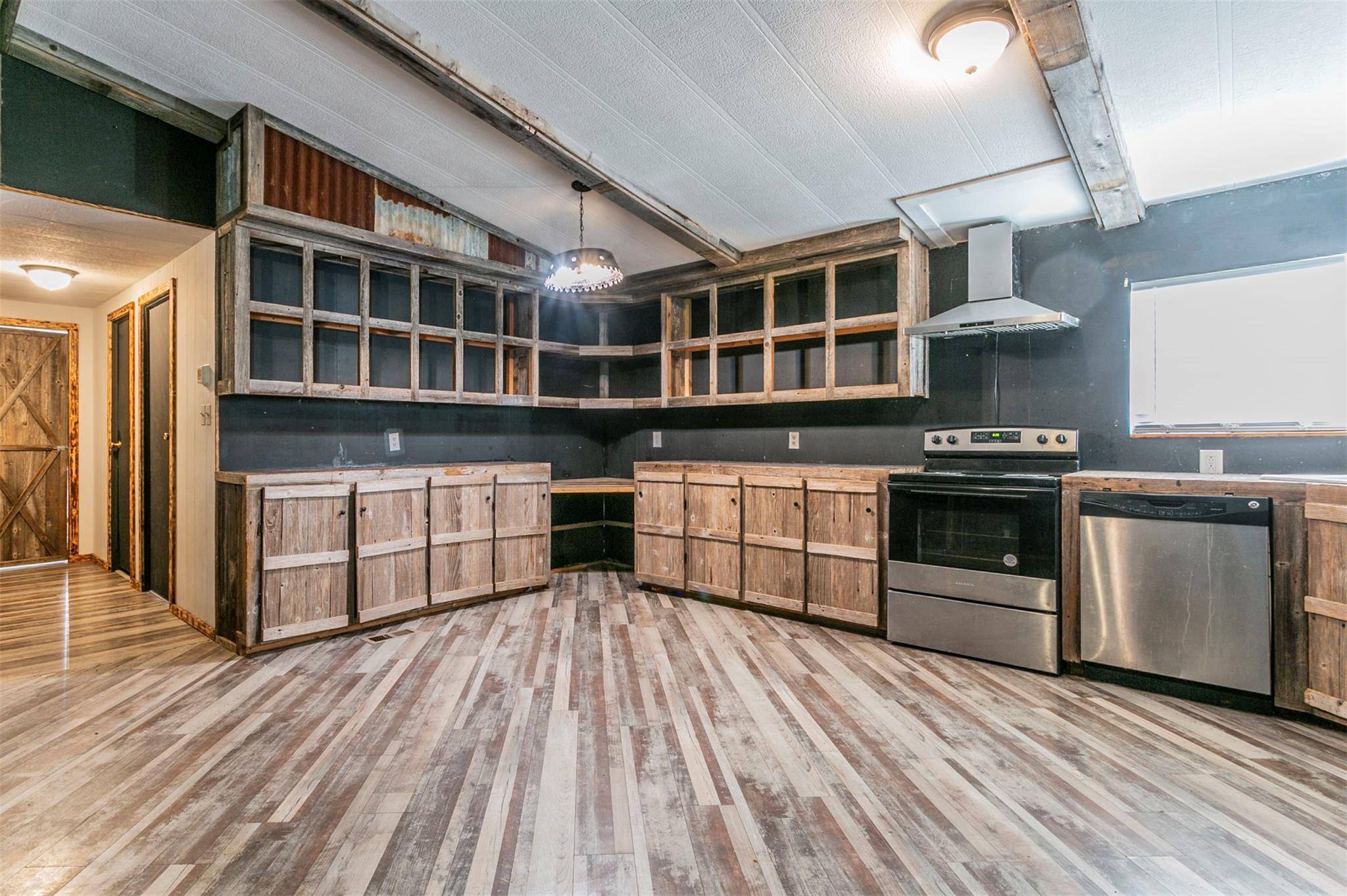 6384 E FM 485, Cameron, TX 76520