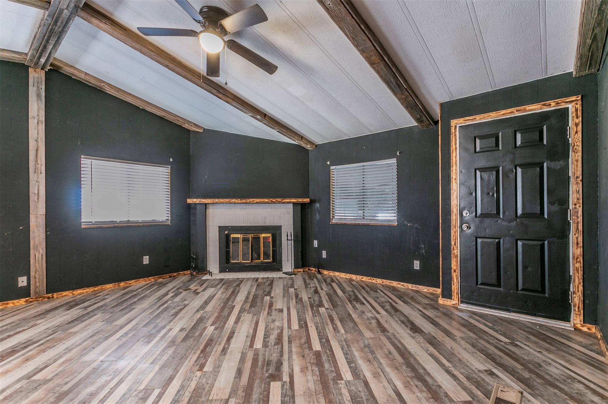 6384 E FM 485, Cameron, TX 76520