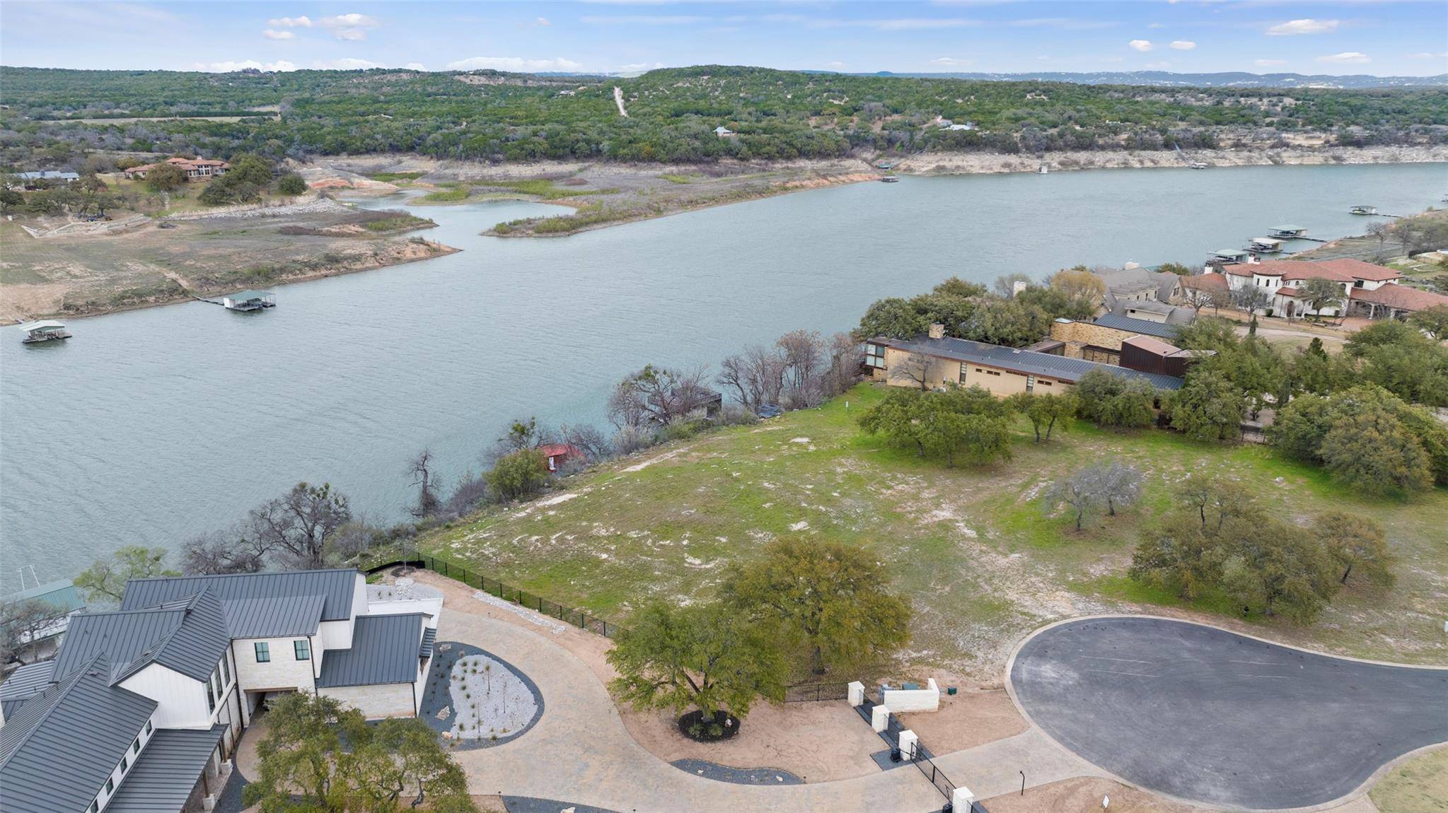 25208 Chernosky Point CV, Spicewood, TX 78669