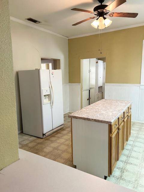 413 Fowzer ST, Taylor, TX 76574