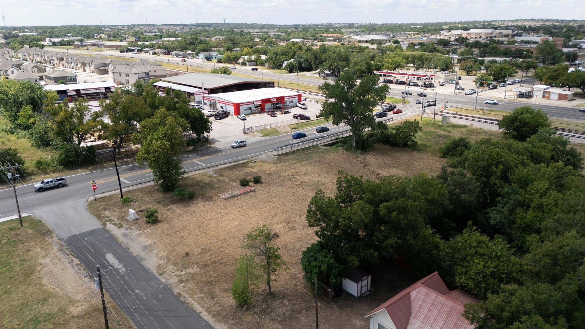 101 E South ST, Leander, TX 78641