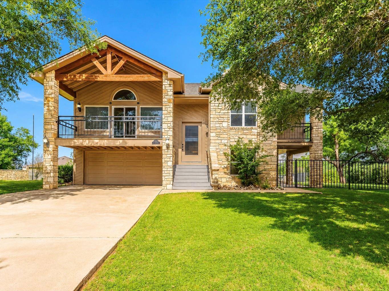339 Quail Run CT, Spicewood, TX 78669