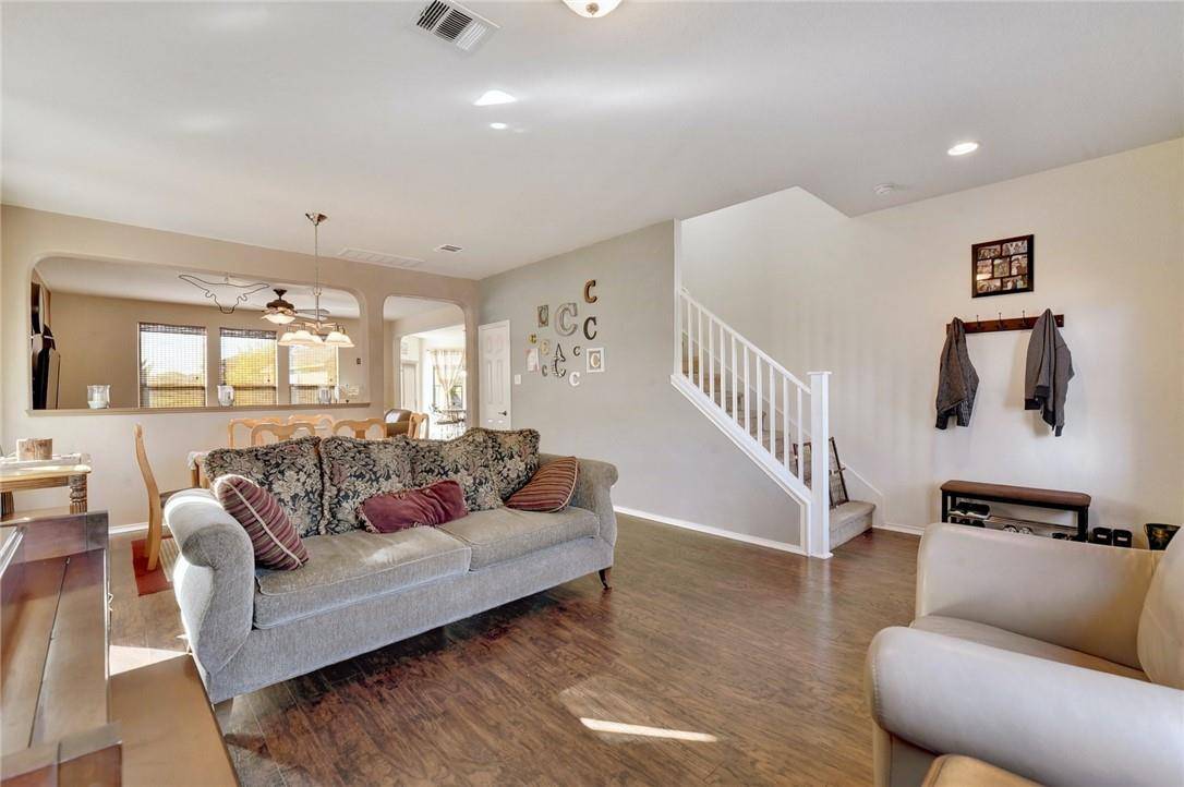 145 Rudy LN, Kyle, TX 78640