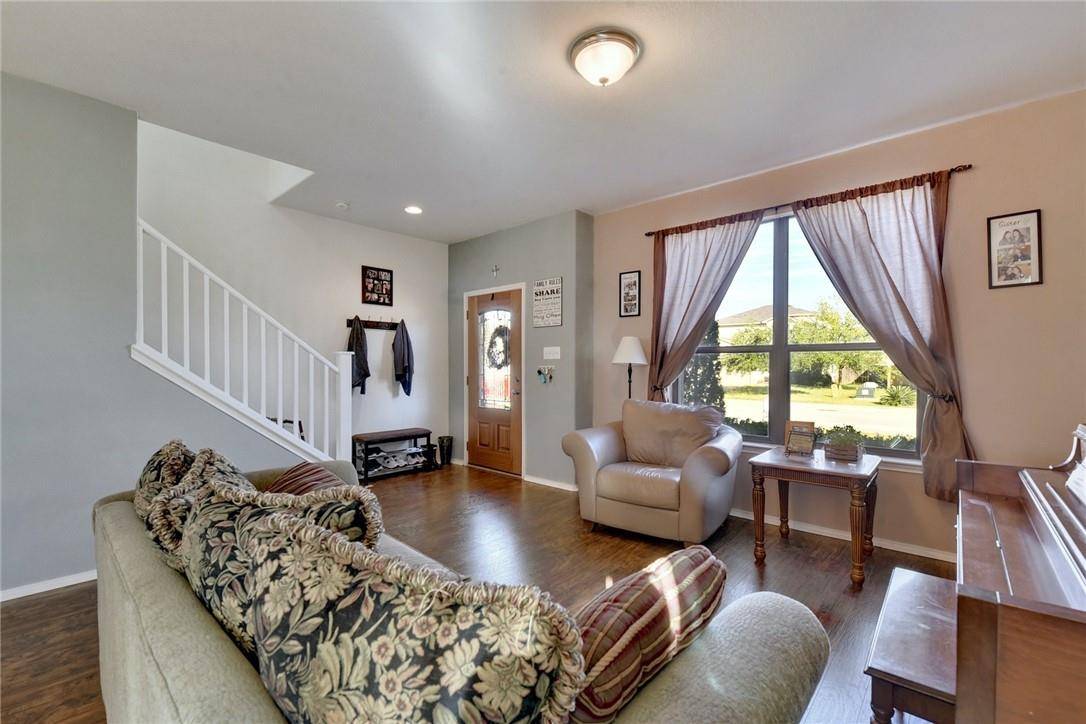 145 Rudy LN, Kyle, TX 78640