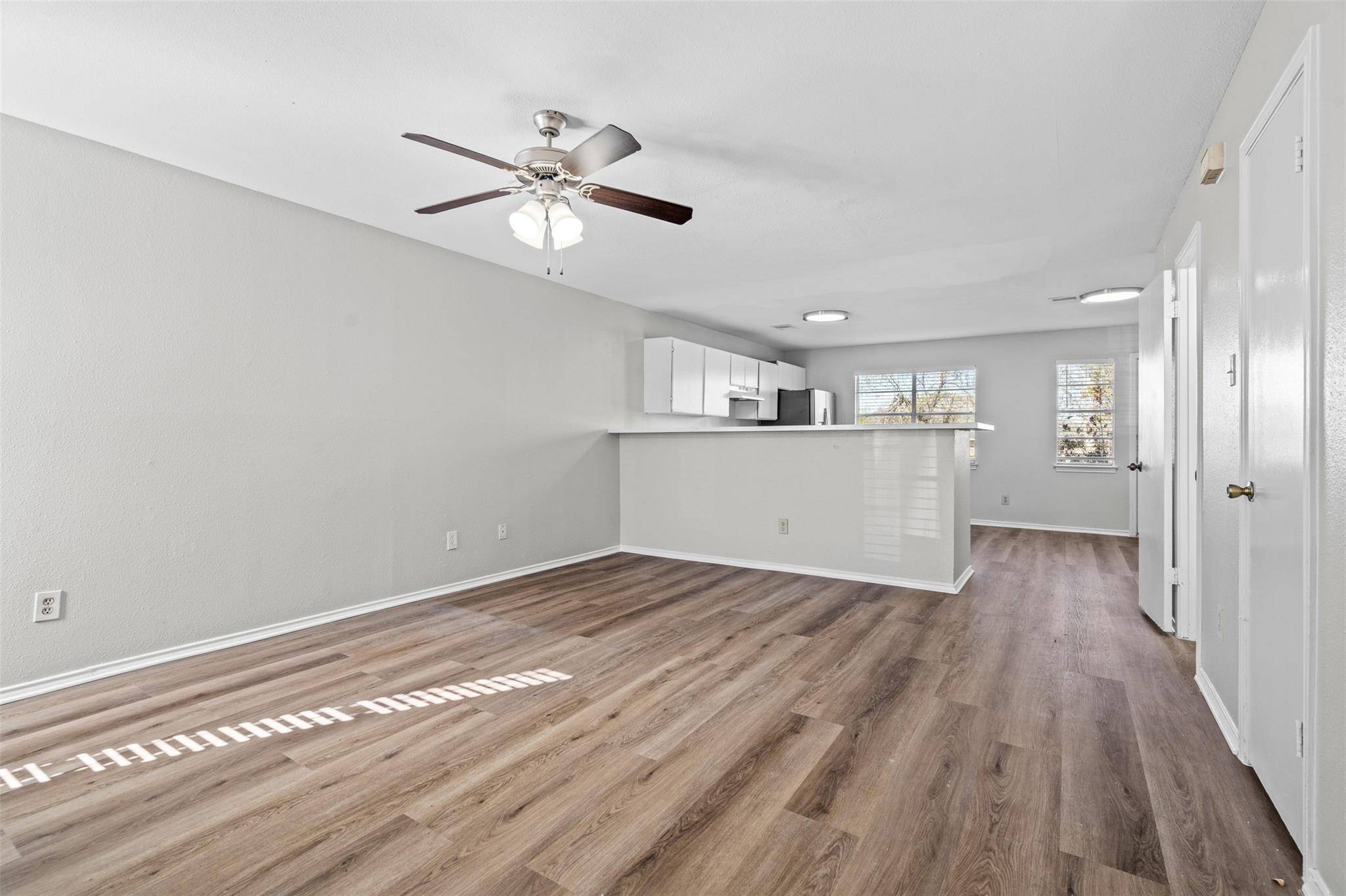 1823 River Crossing CIR #C, Austin, TX 78741