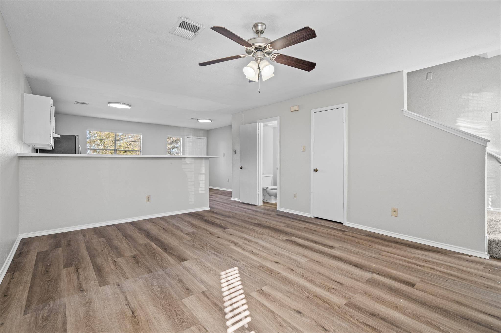1823 River Crossing CIR #C, Austin, TX 78741