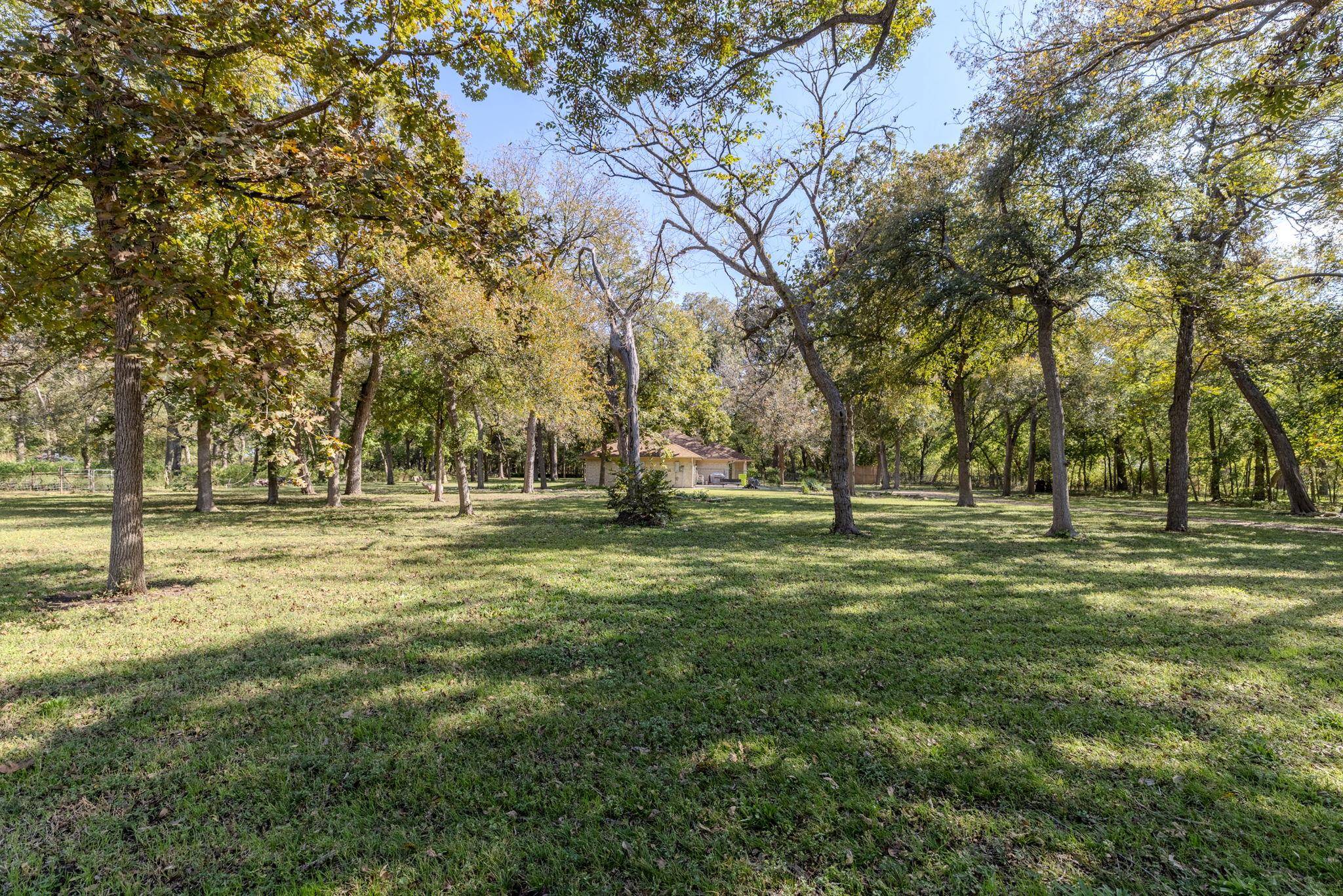75 County Road 129, Taylor, TX 76574