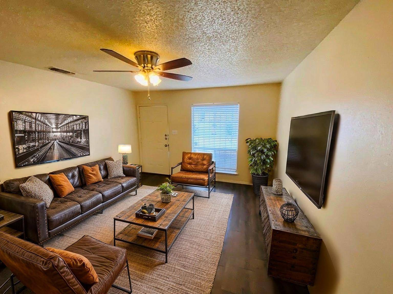 1710 Ledgewood DR #B, Austin, TX 78758