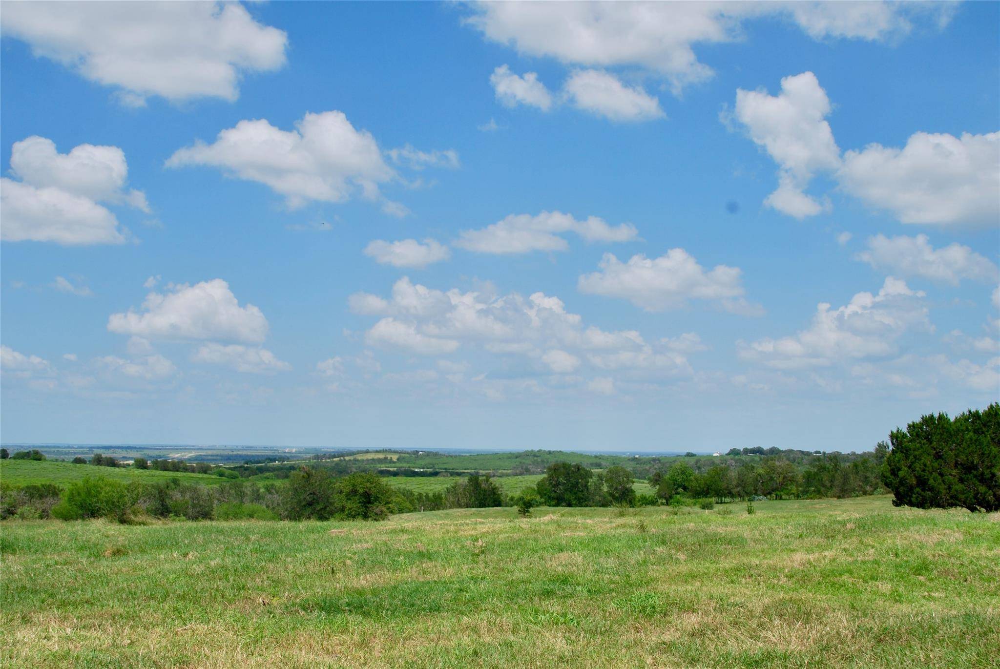2725 Old Lehmann RD, Kingsbury, TX 78638