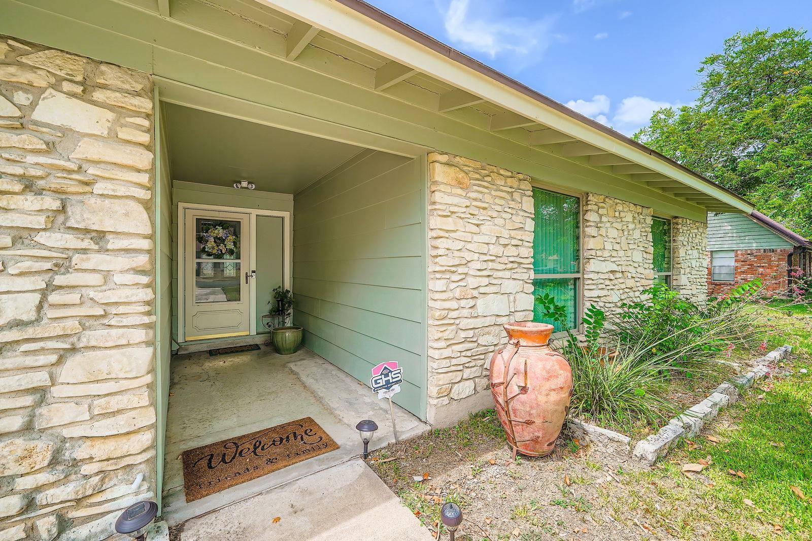 914 Hermitage DR, Austin, TX 78753