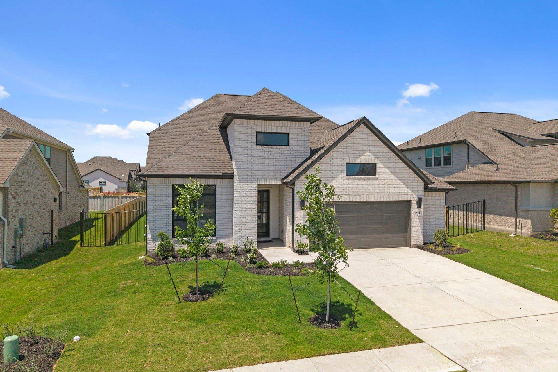 233 Pacific Grove CIR, Liberty Hill, TX 78642