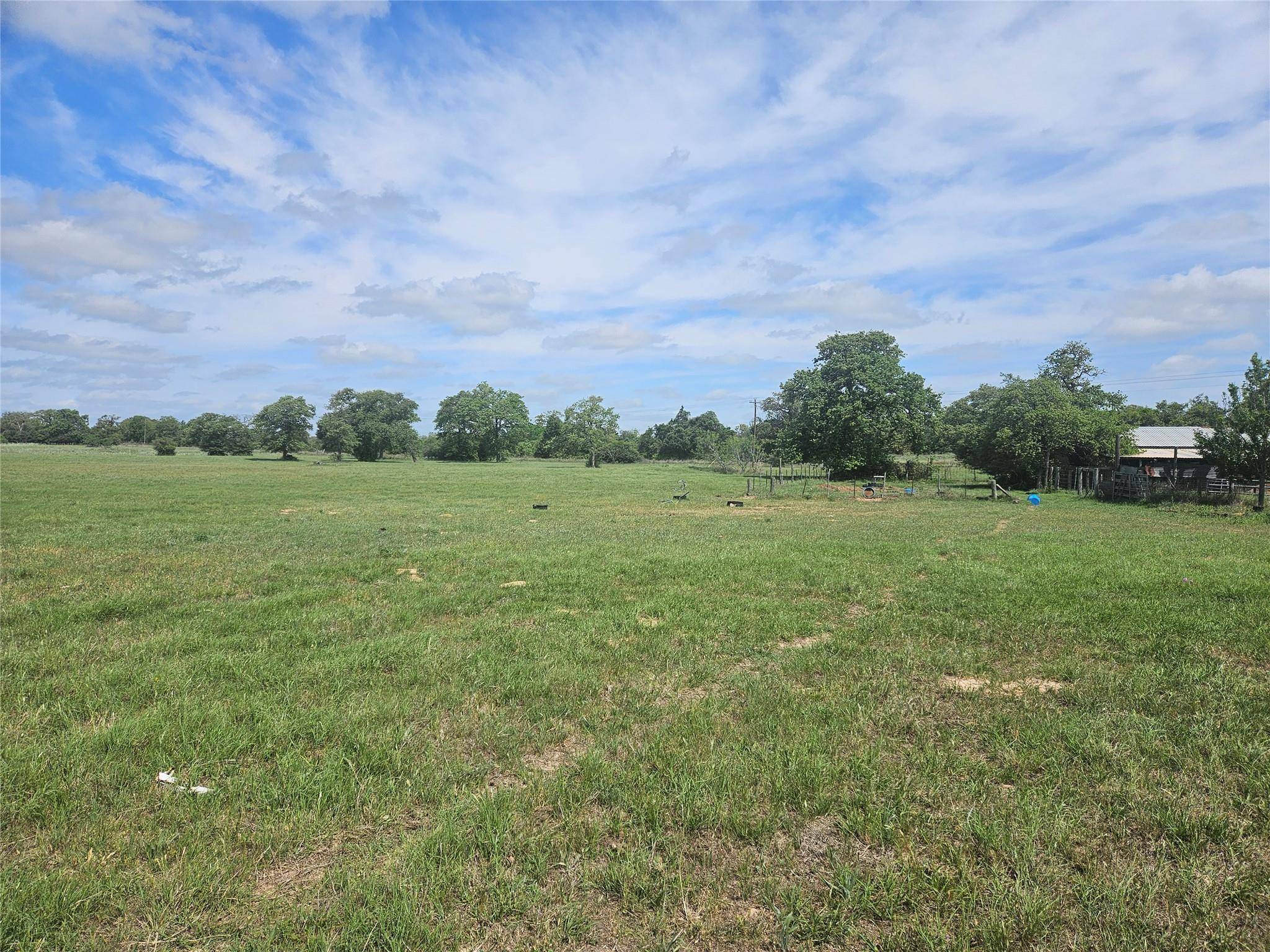 8912 C R 322, Milano, TX 76556
