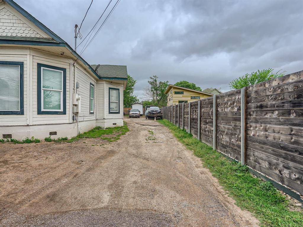 1122 Chicon ST, Austin, TX 78702