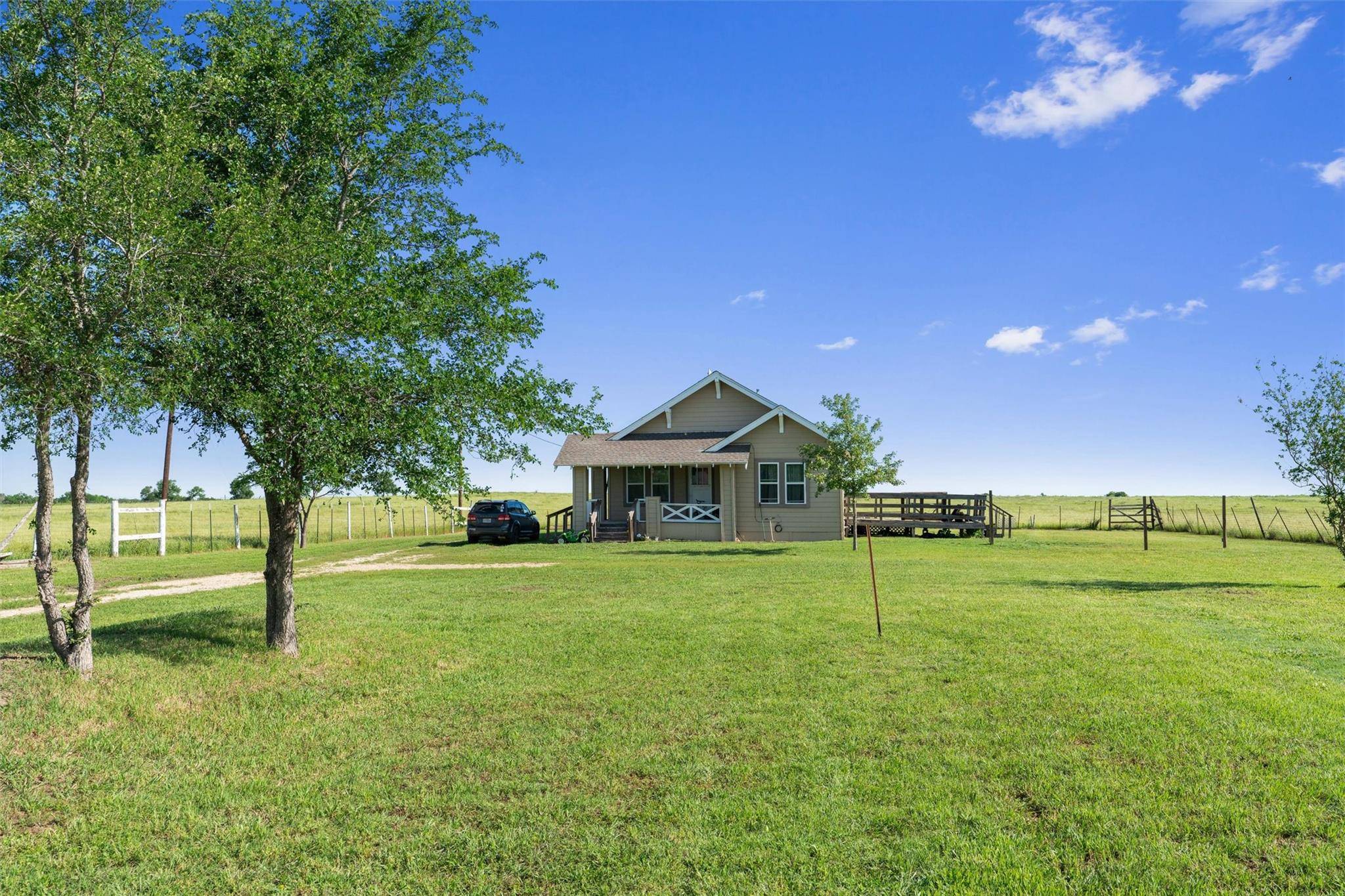 459 County Road 450, Thorndale, TX 76577