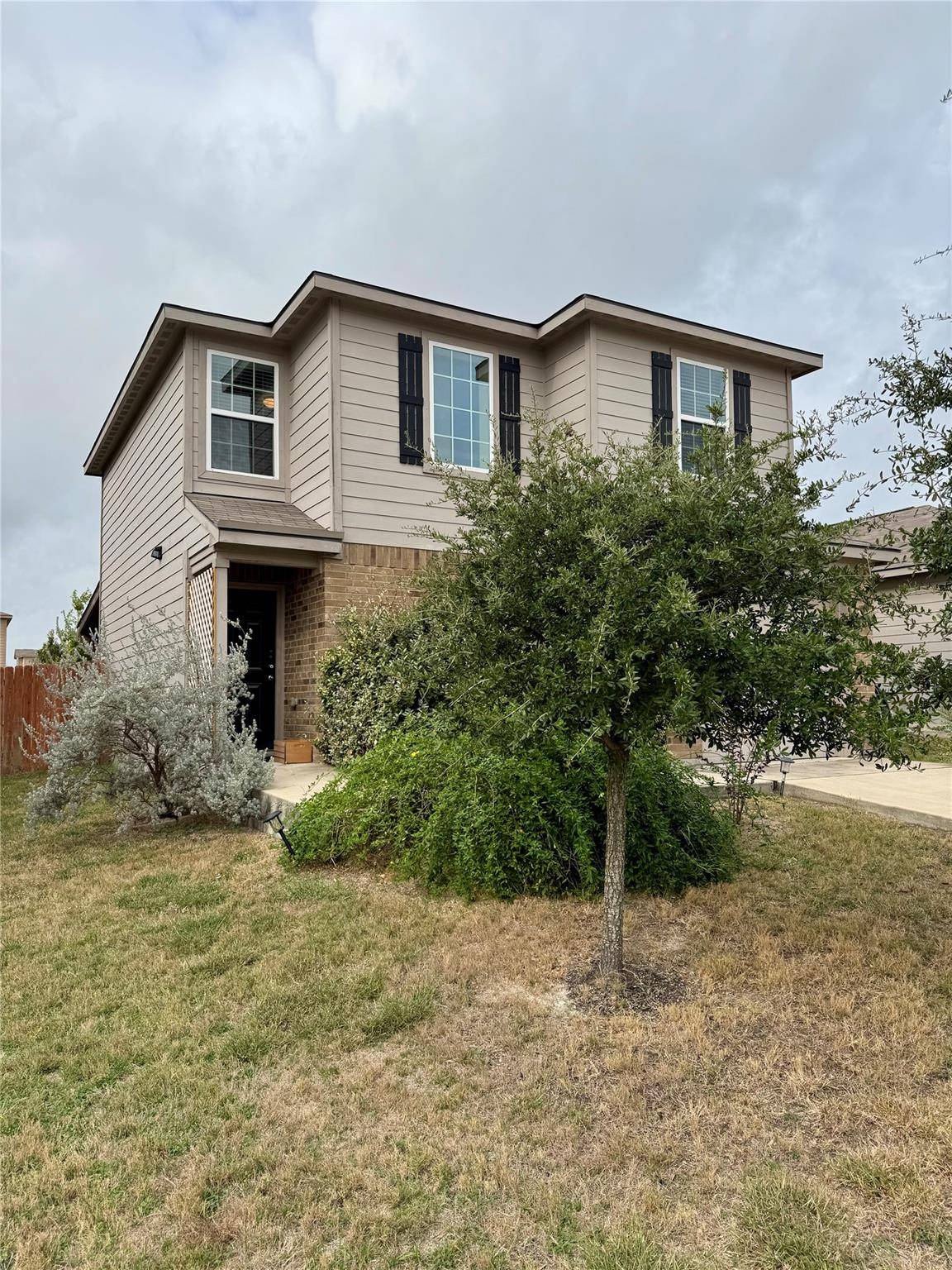 205 Denson LN, Jarrell, TX 76537