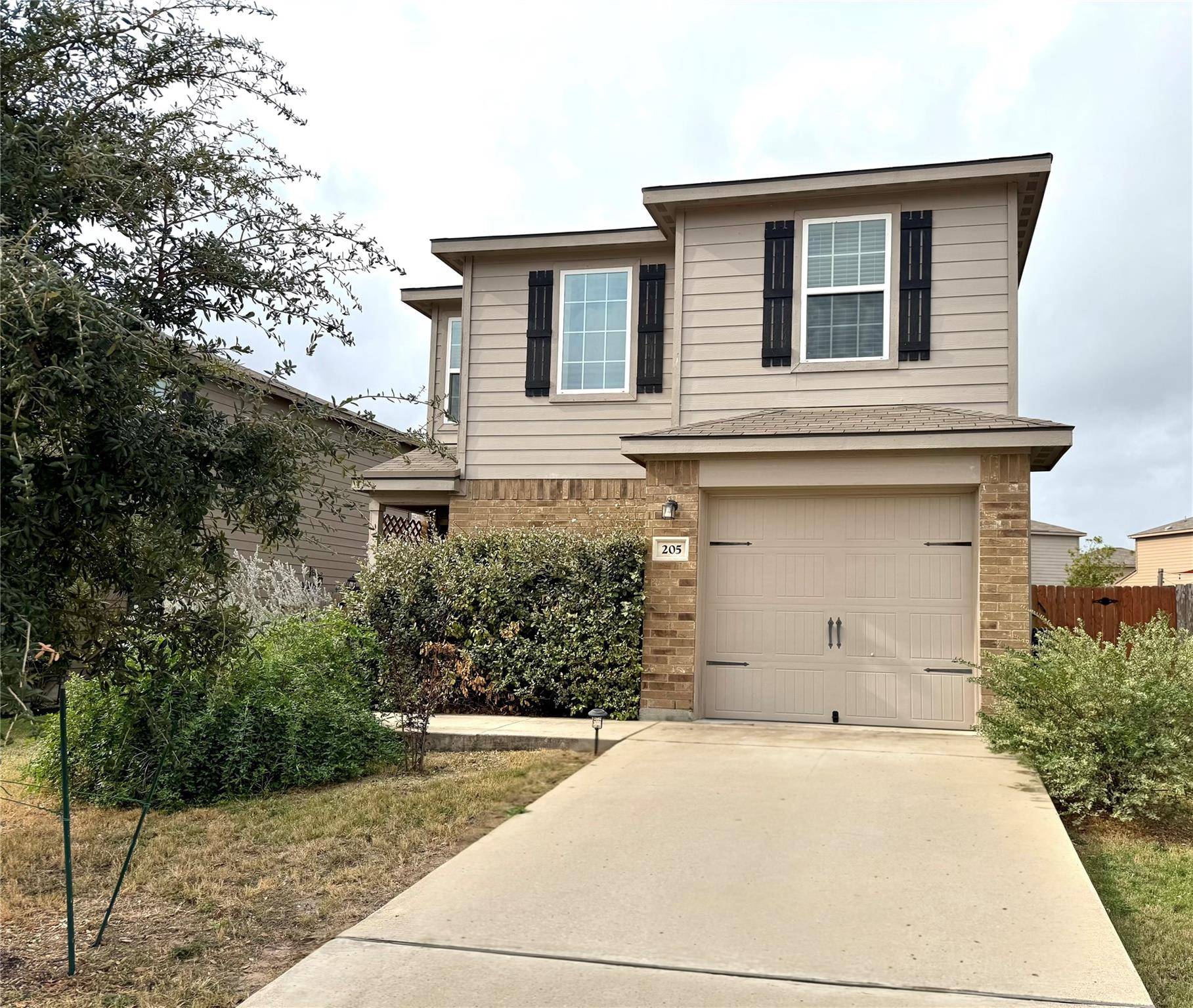 205 Denson LN, Jarrell, TX 76537