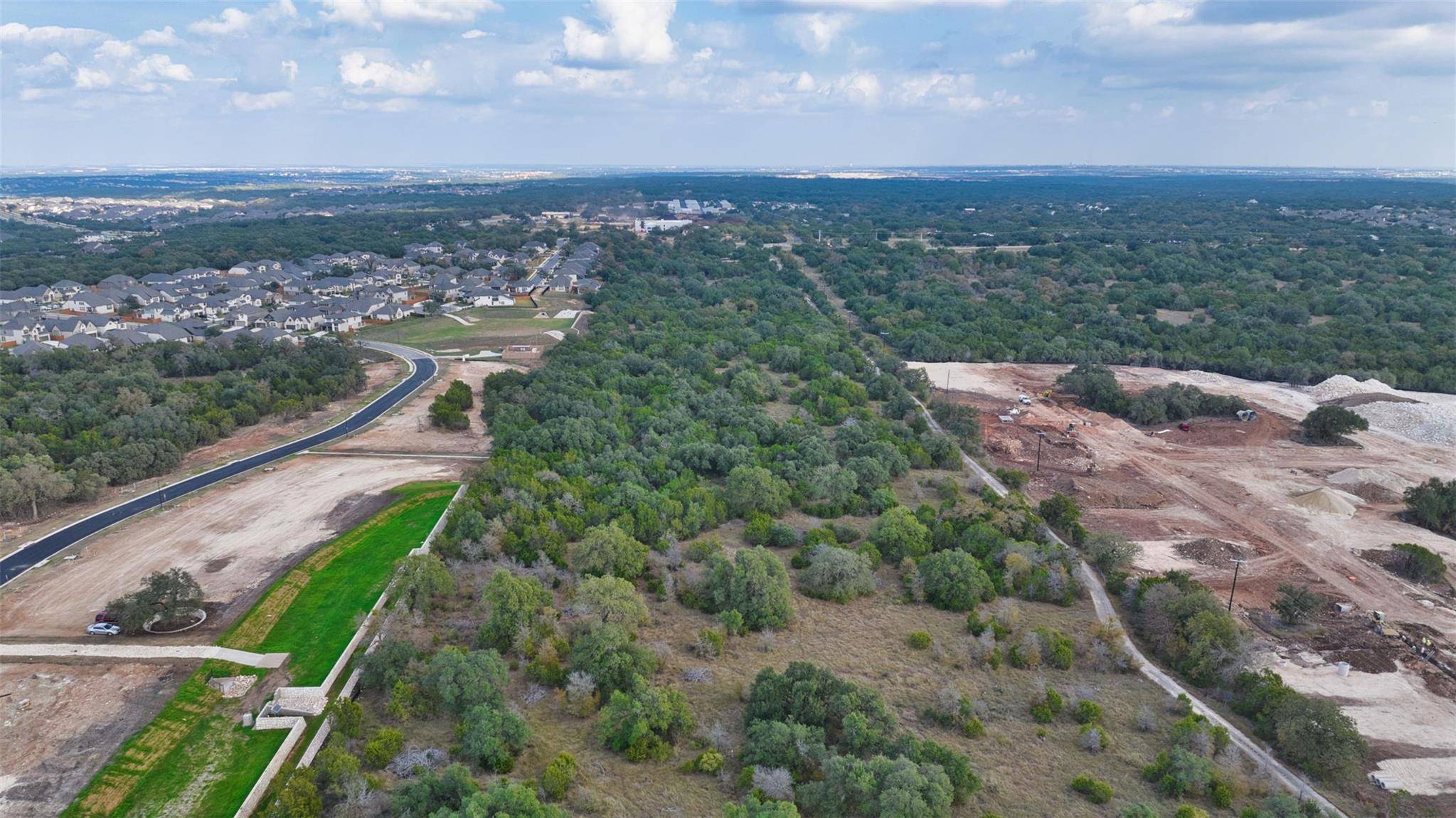 208 Whisper LN, Georgetown, TX 78628