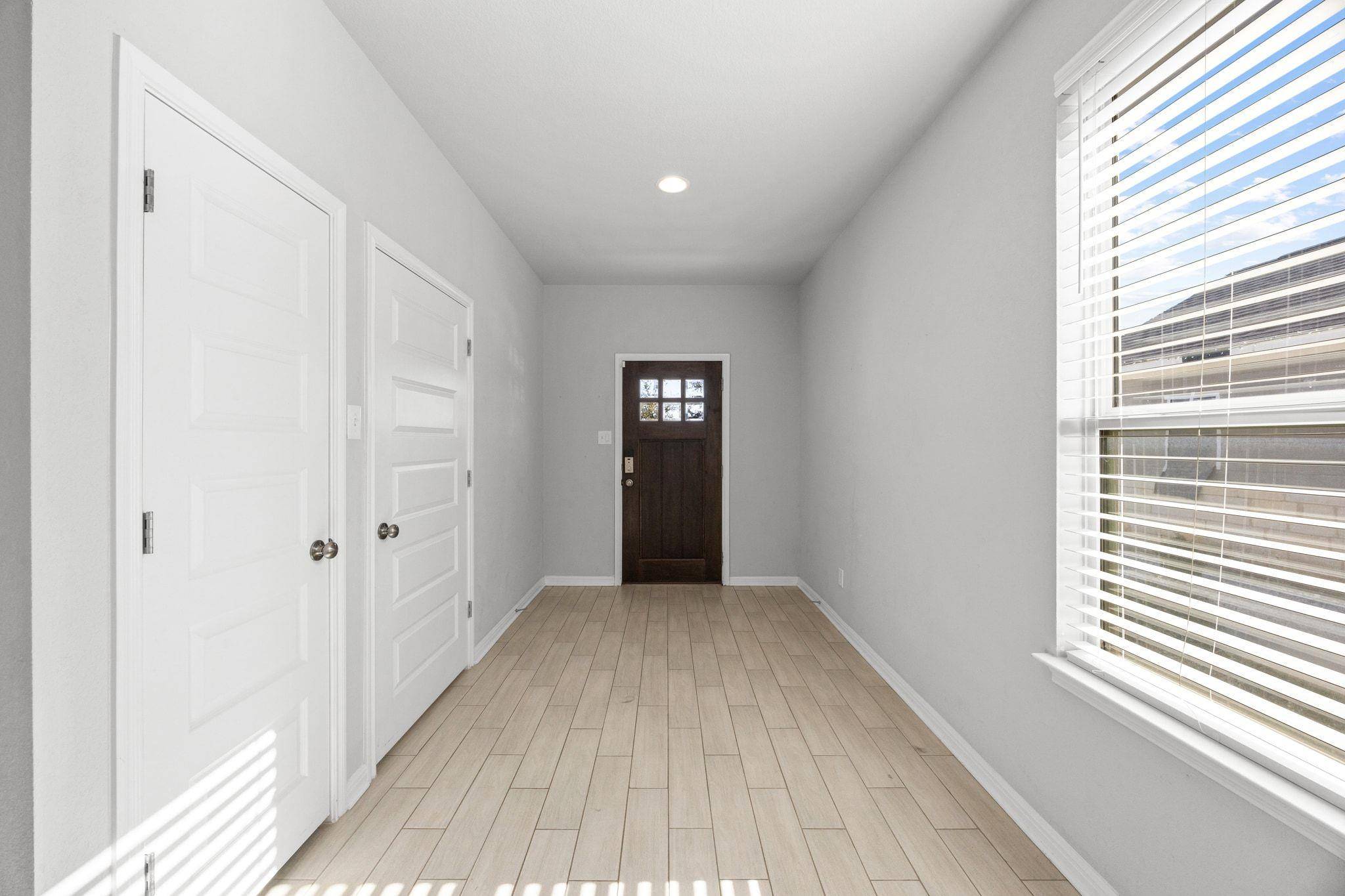 225 Unforgiven LN, Jarrell, TX 76537