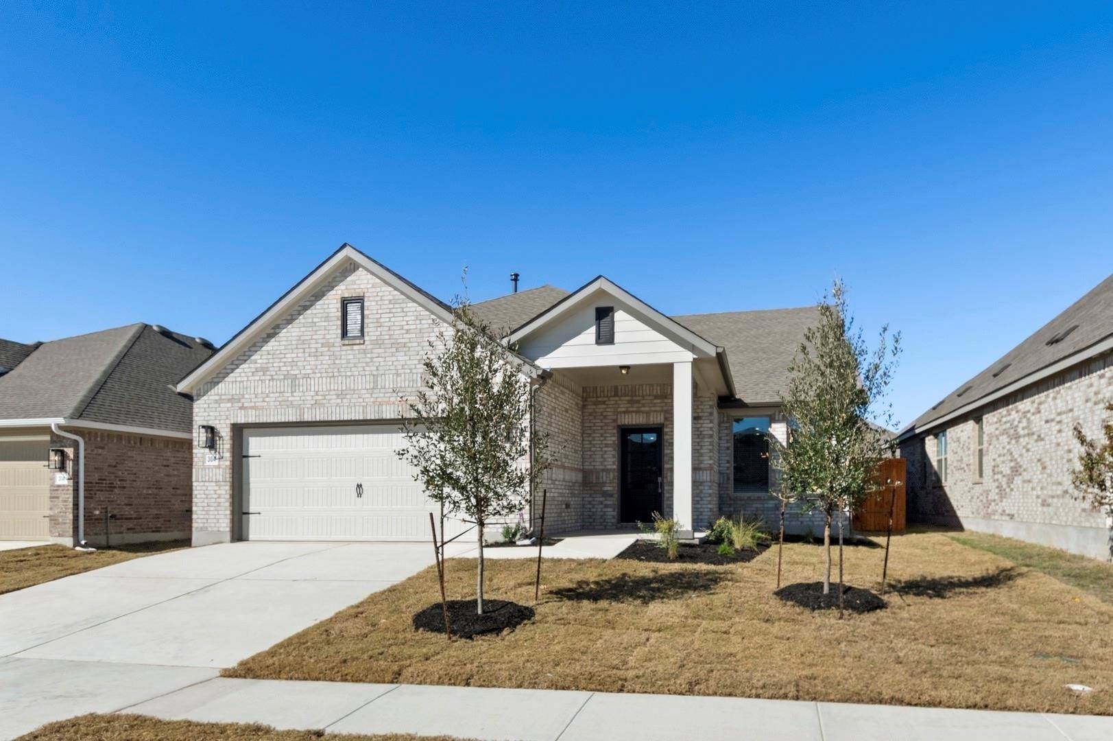 304 Bay Breeze DR, Kyle, TX 78640