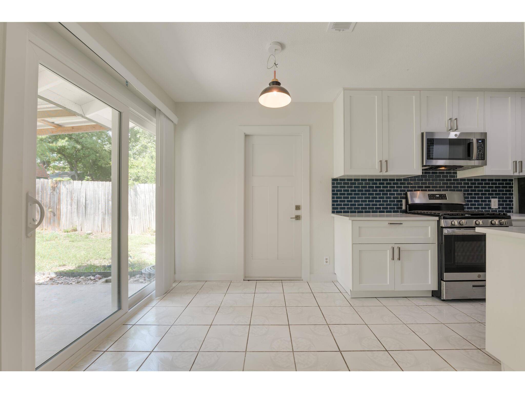 6112 Glen Meadow DR, Austin, TX 78745