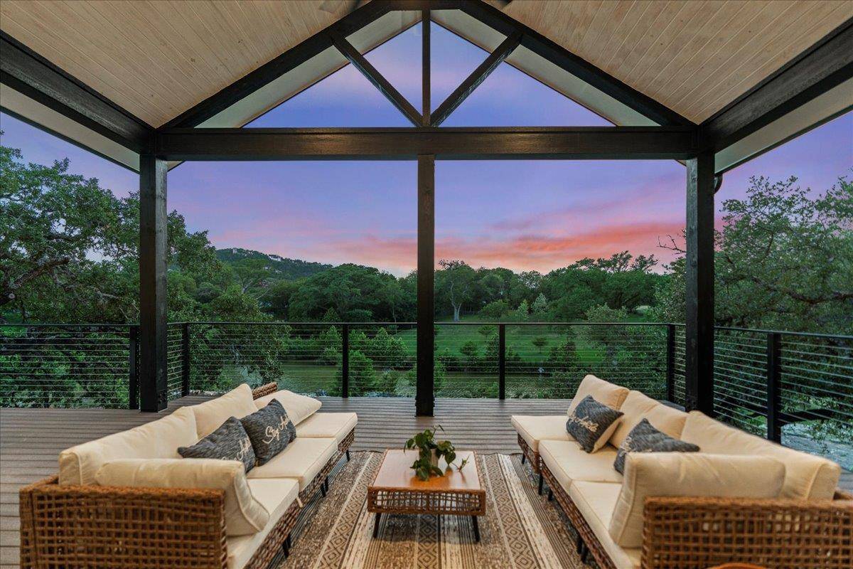 202 Hub DR, Wimberley, TX 78676