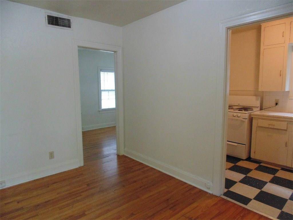 912 W 22nd 1/2 ST #I, Austin, TX 78705