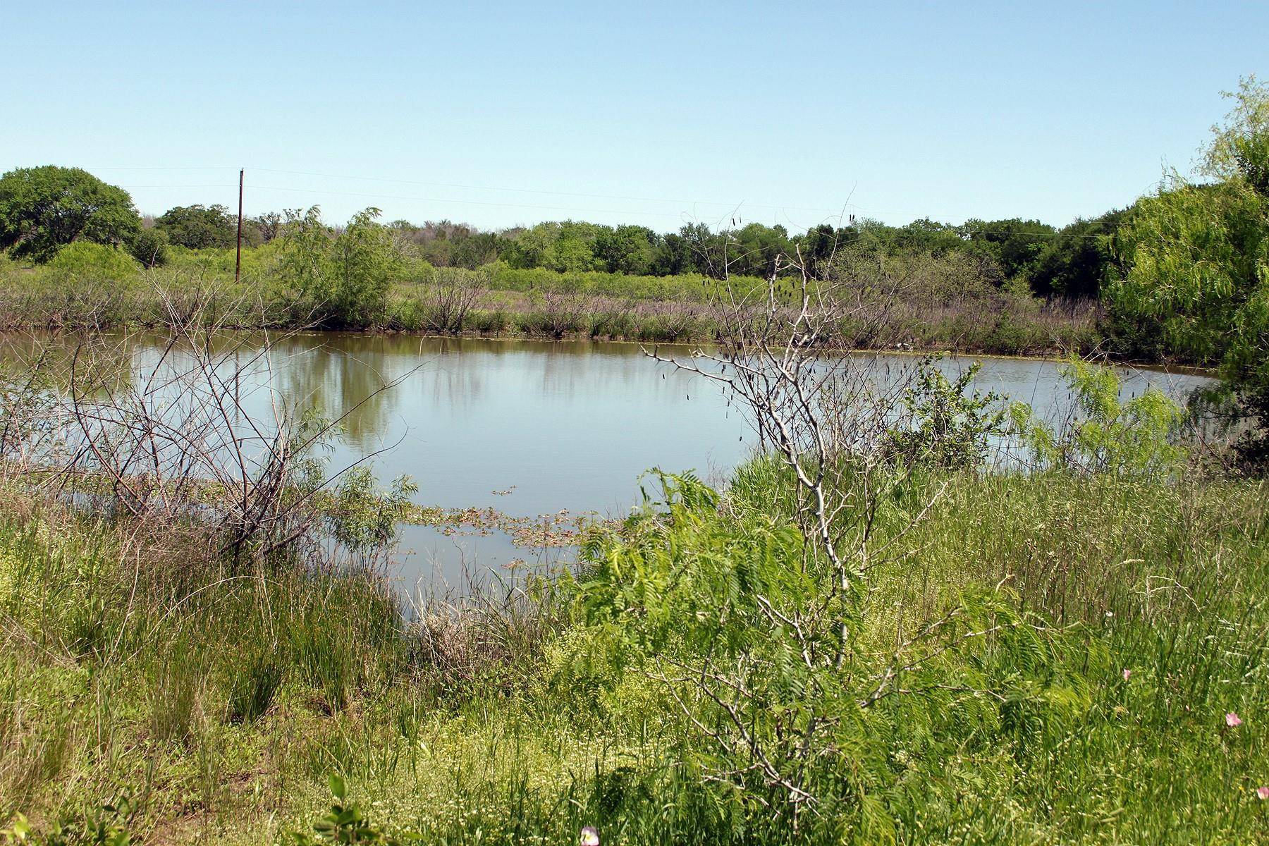 1023 Sierra DR, Lockhart, TX 78644