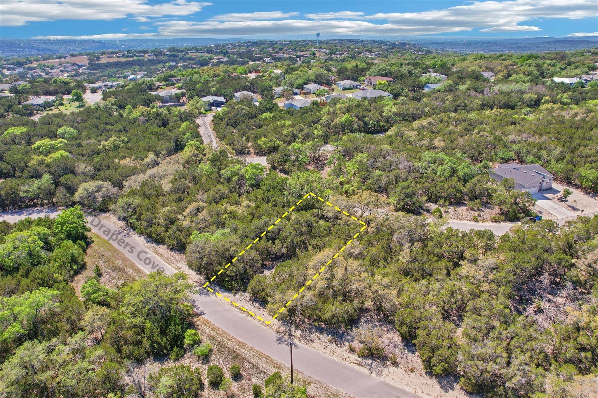 4005 Cooper LN, Lago Vista, TX 78645