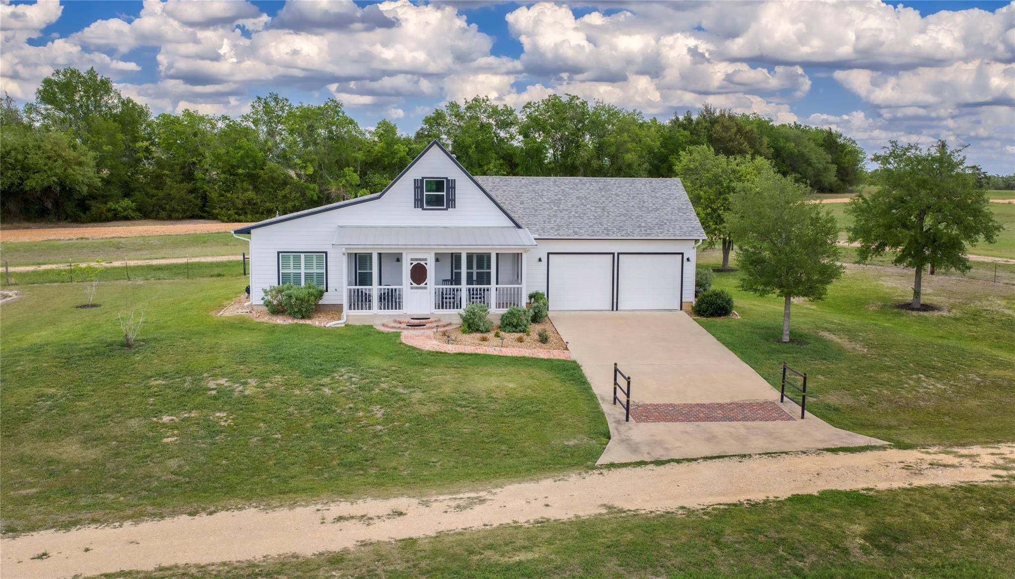 5100 Jaeger RD, Burton, TX 77835