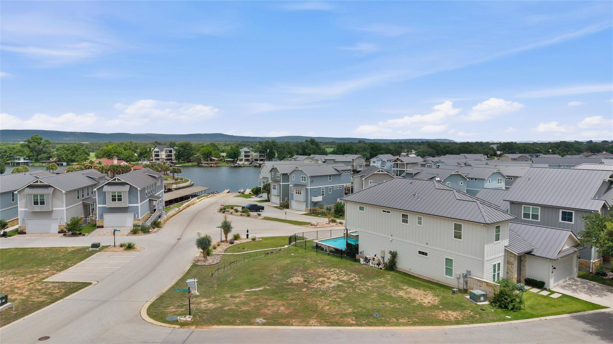 104 village view dr, Kingsland, TX 78639