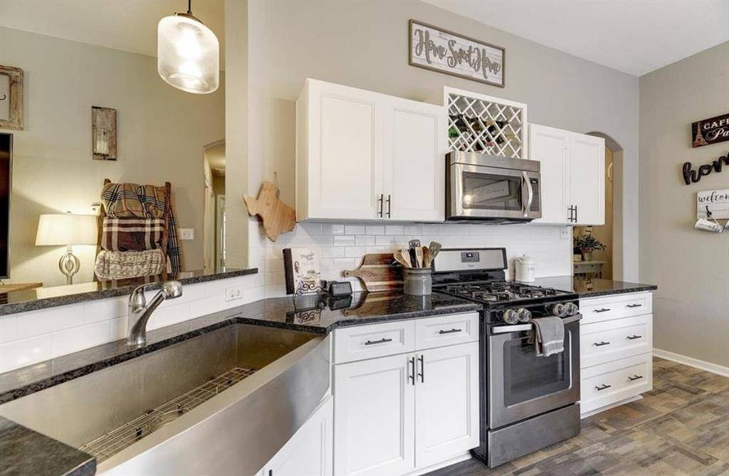 1307 Ridgewood DR, Leander, TX 78641