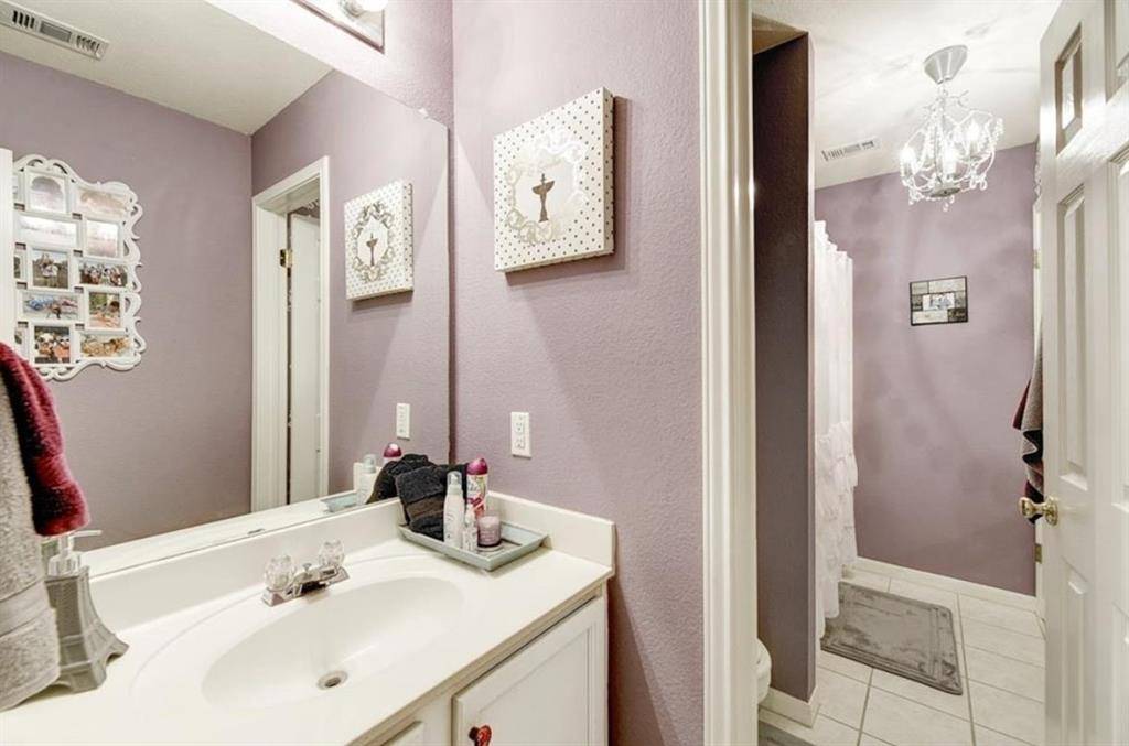 1307 Ridgewood DR, Leander, TX 78641
