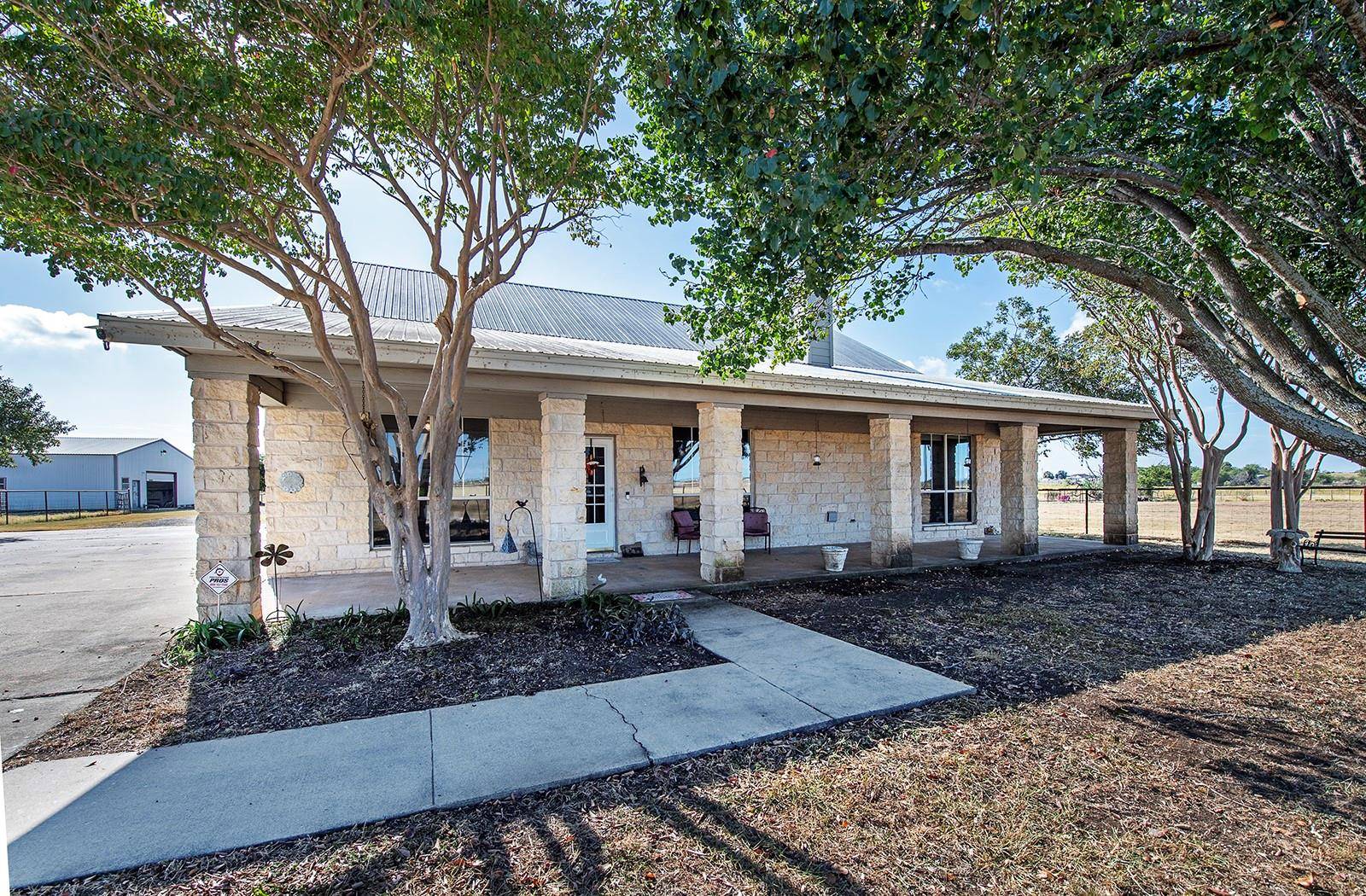 1833 County Road 305, Jarrell, TX 76537