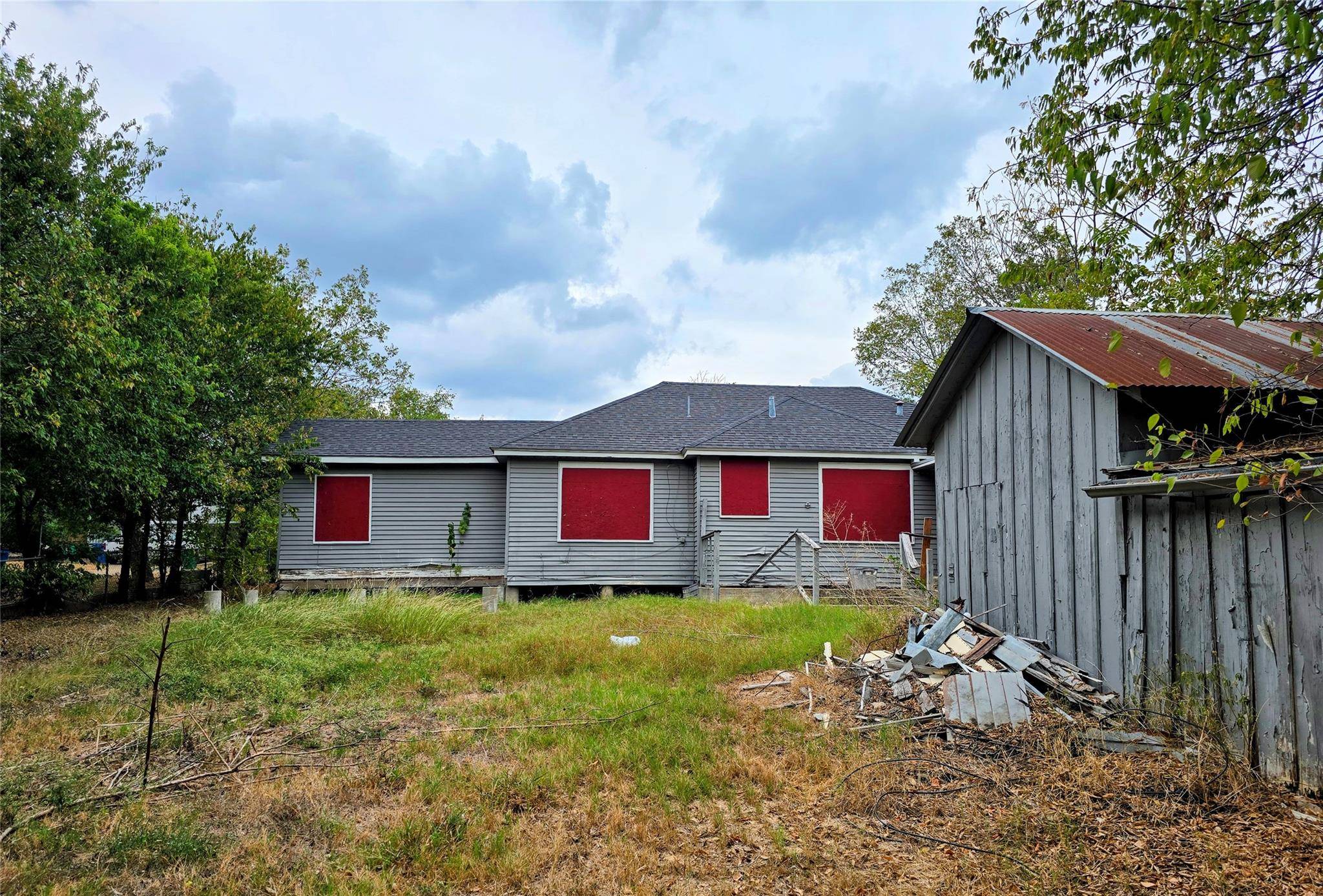 914 Porter ST, Taylor, TX 76574