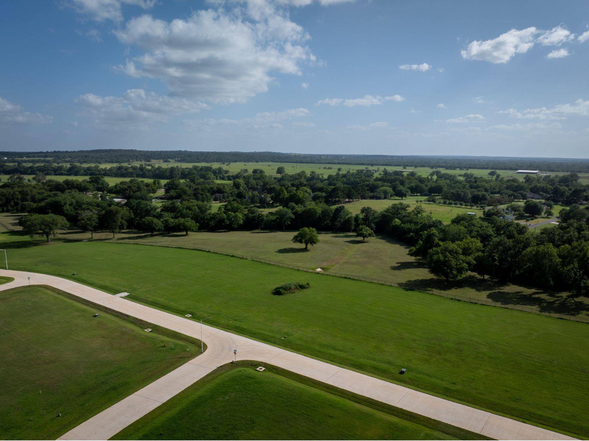 Lot 32 Hydrangea DR, Smithville, TX 78957