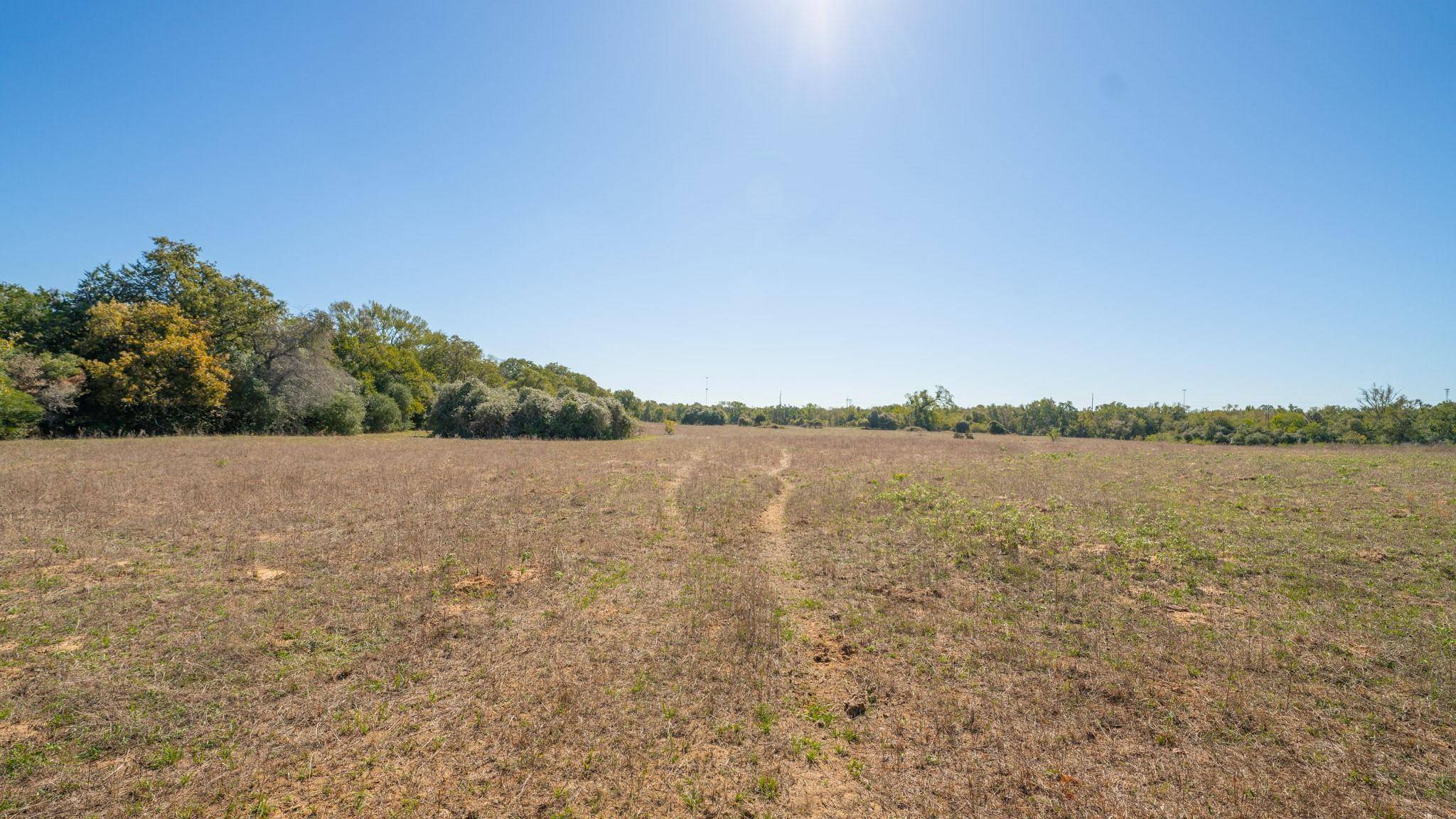 1558 Texas ST, Rockdale, TX 76567
